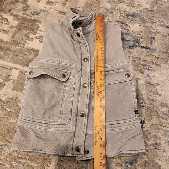 Citizens of Humanity grey corduroy puffer vest.  Women's size 4. - Picture 13 of 16